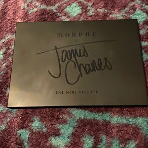 NEVER USED MORPHE X JAMES CHARLES MINI MAKEUP PALLETE